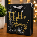 Bolsa de Regalo “Hip Hip Hooray” – Diseño Elegante Negro con Detalles Dorados